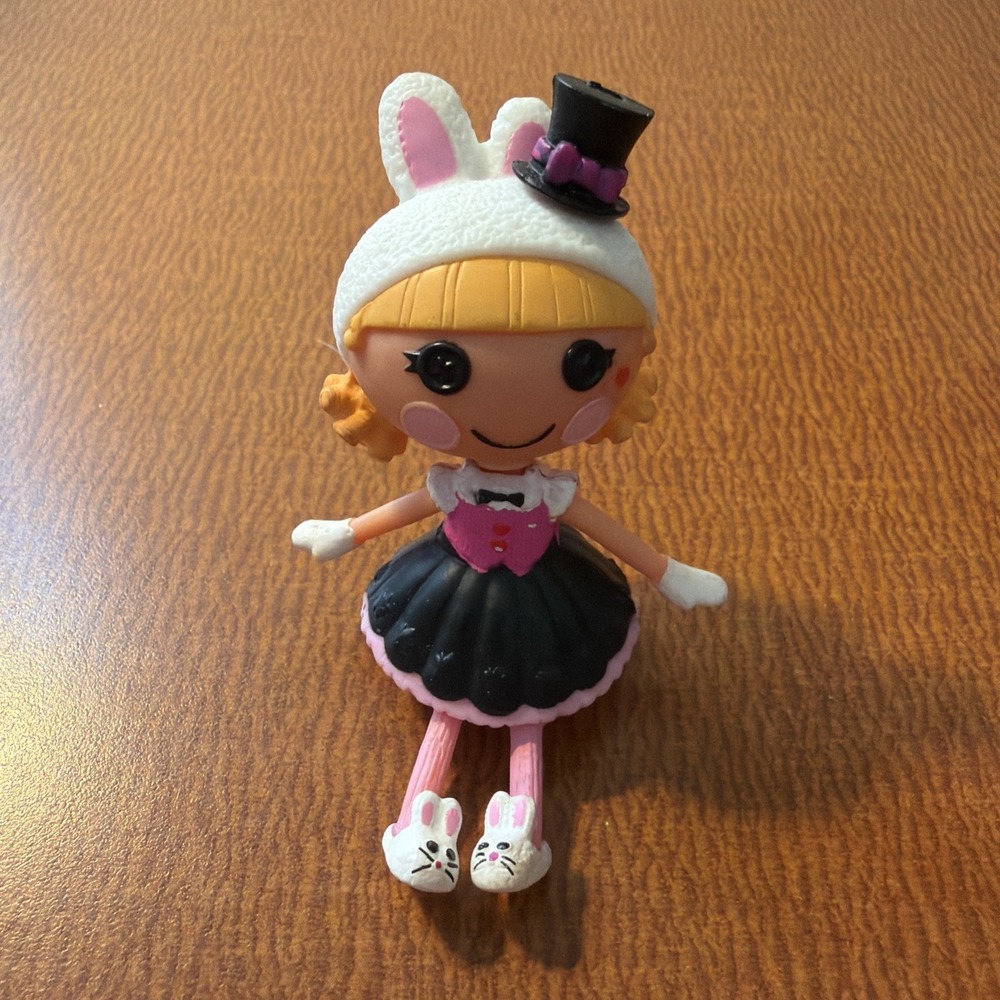 Lalaloopsy Mini Figure, Misti Mysterious 3"